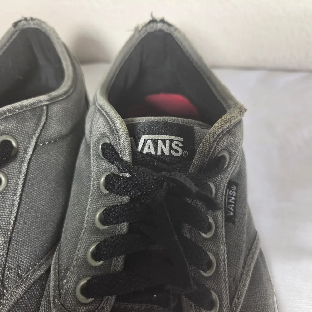 Vans Atwood Low Top Skate Shoes Gray Canvas Black Laces Sneakers M-9